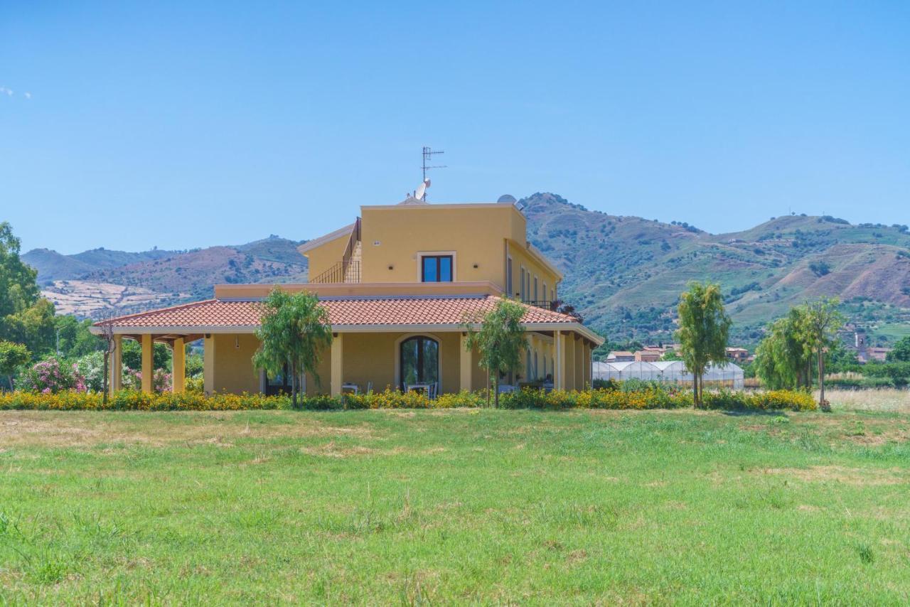Minissale Farmhouse Calatabiano Bagian luar foto